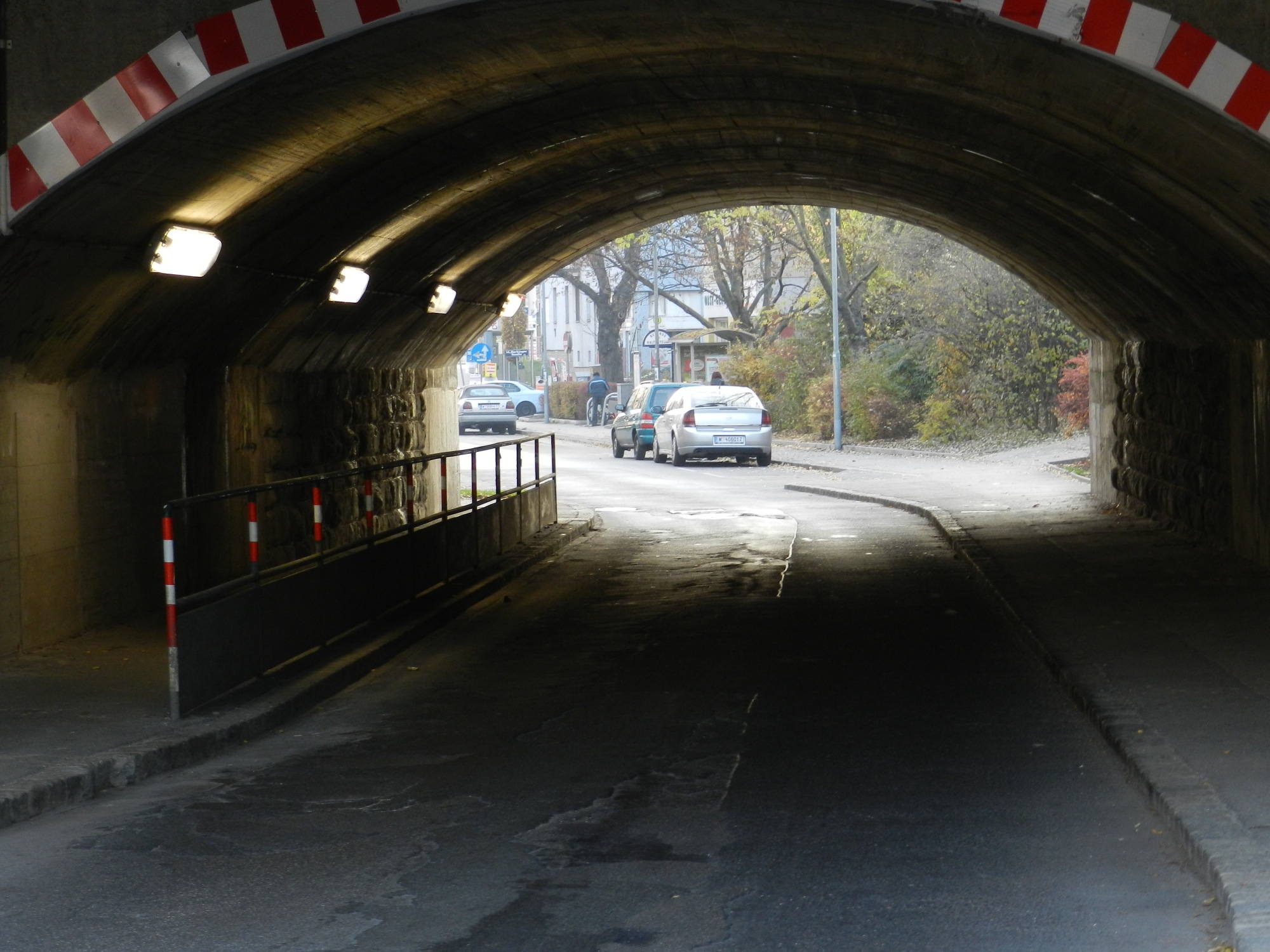 Blick durch den Tunnel Hellmesbergergasse