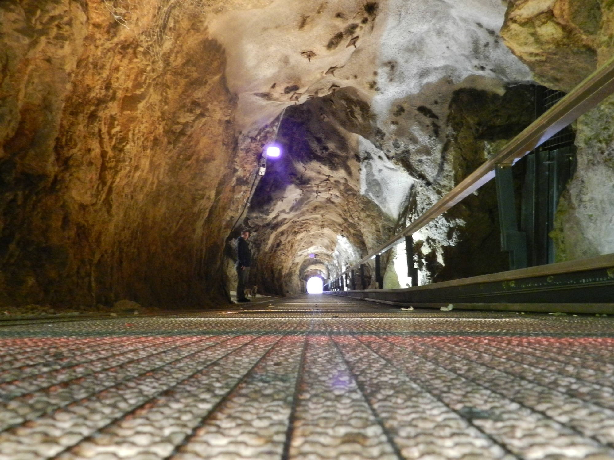 im Schlossbergstollen - heller