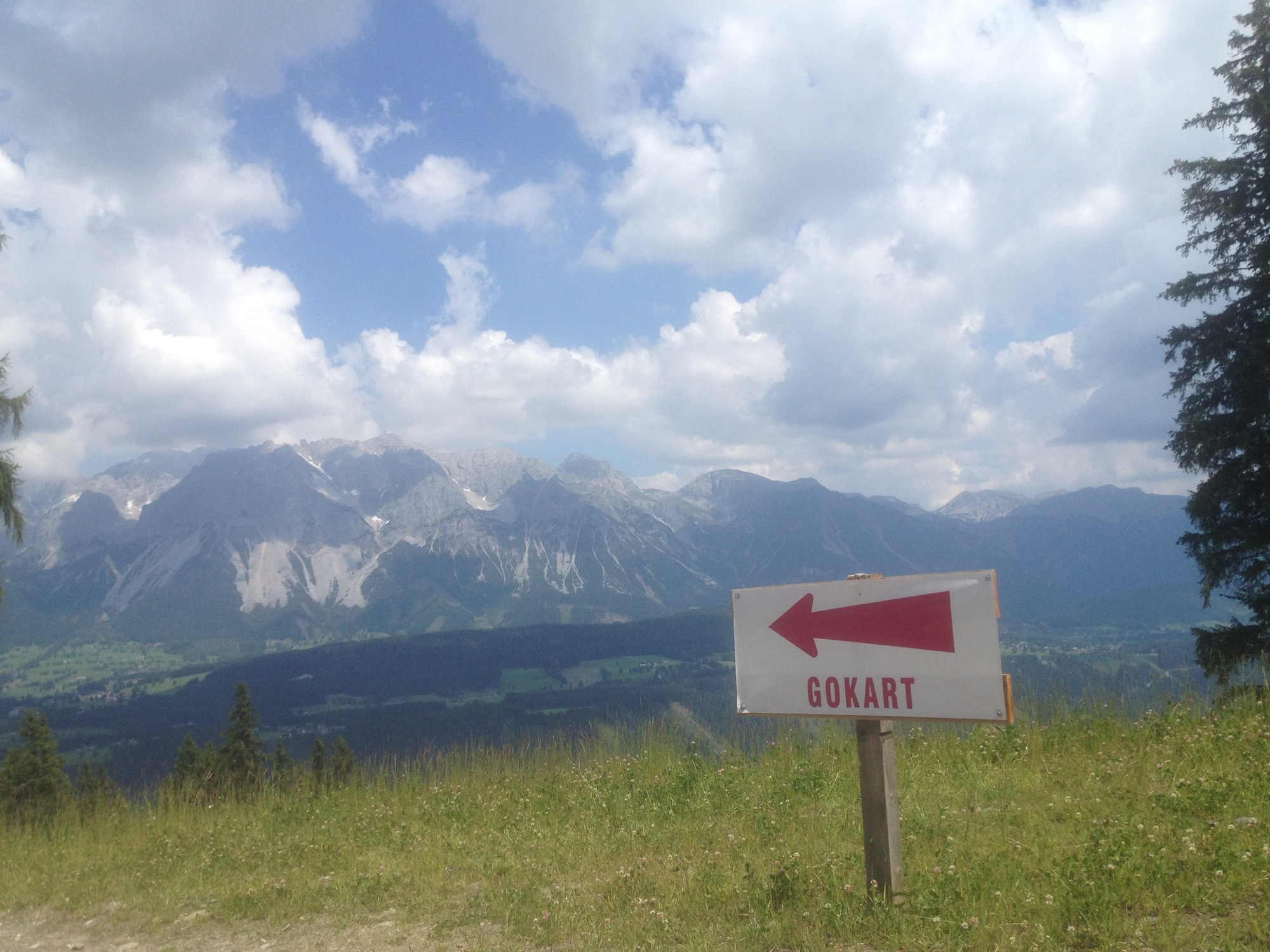 auch beim Runterfahren mit dem Gokart gibt's immer wieder schöne Aussichten