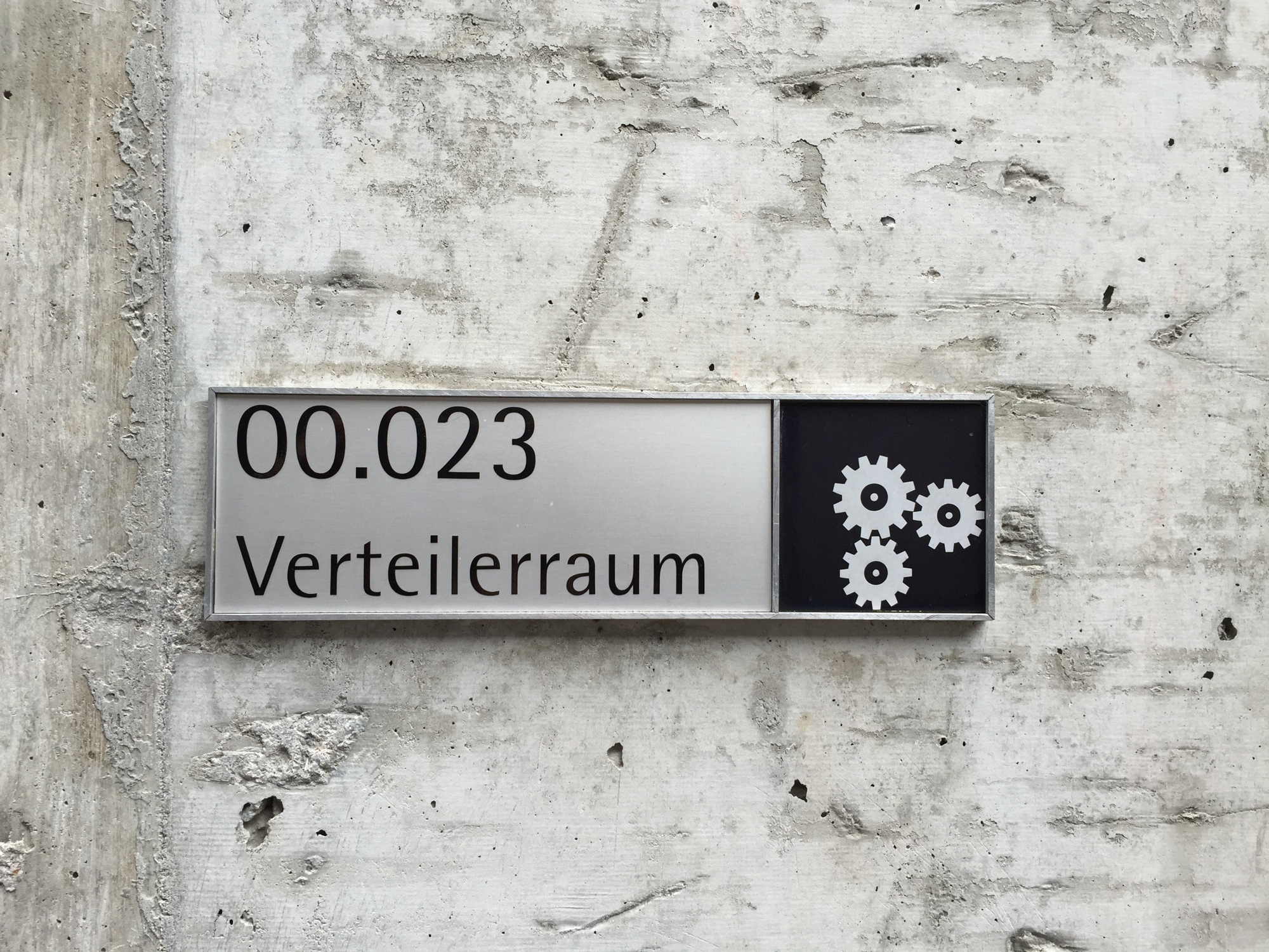 Schild Verteilerraum
