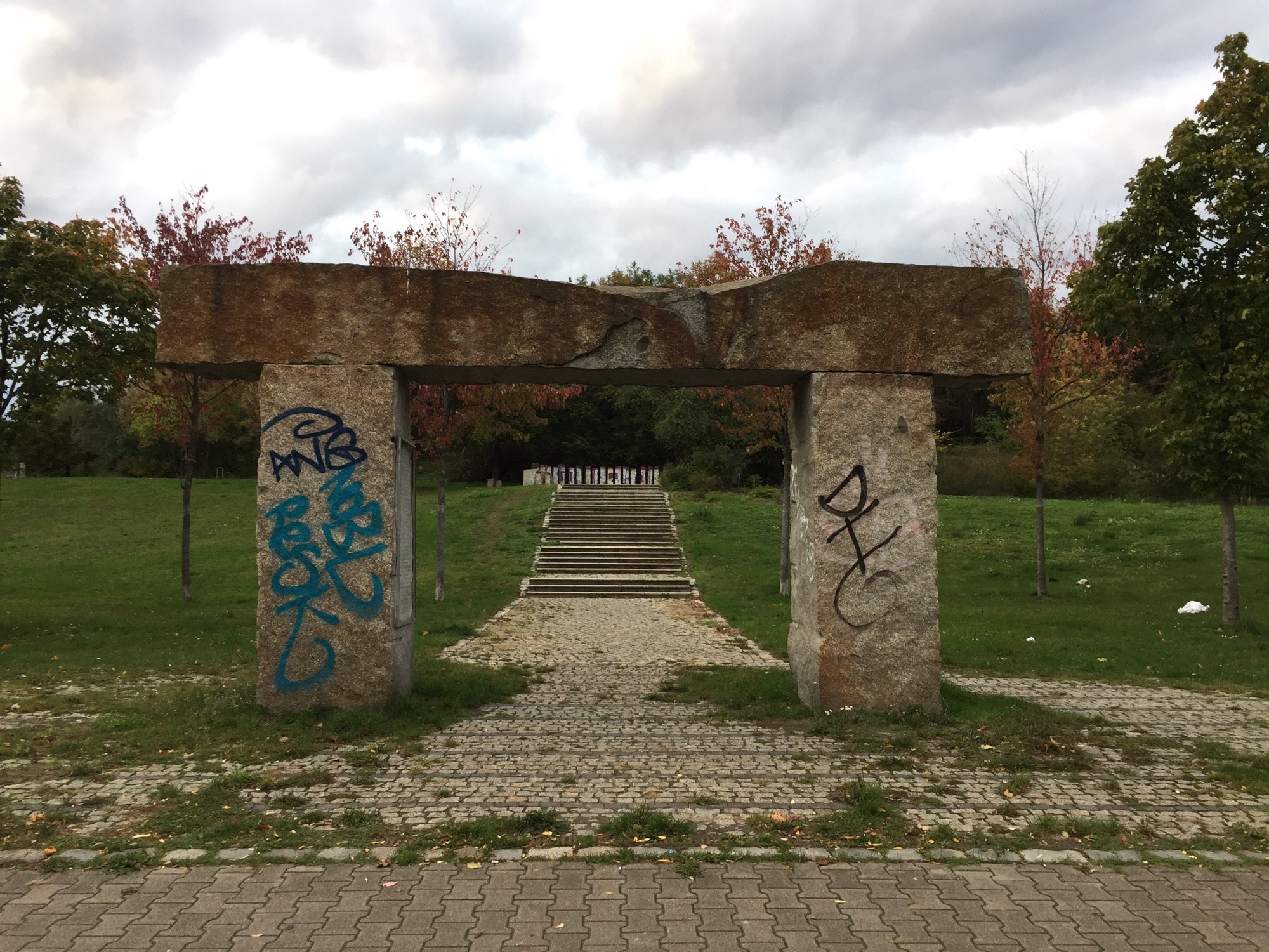 steinernes Tor zum Volkspark Prenzlauer Berg