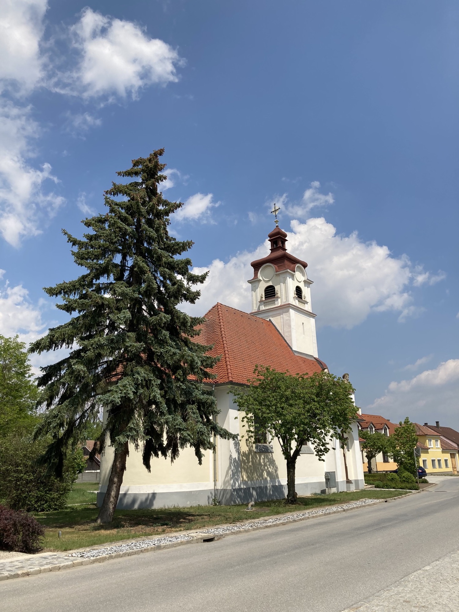 Kirche in Schmida